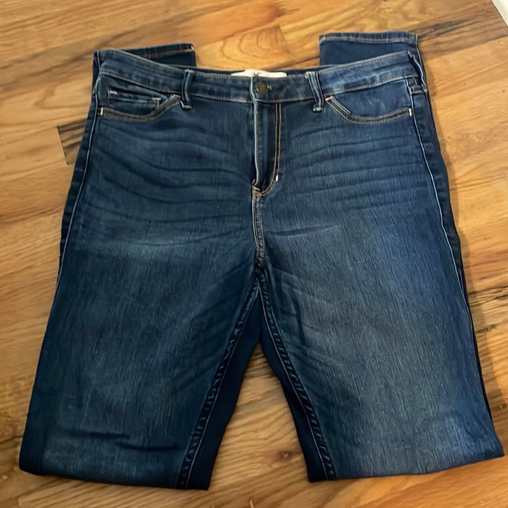 Hollister high rise super skinny jeans size 9L